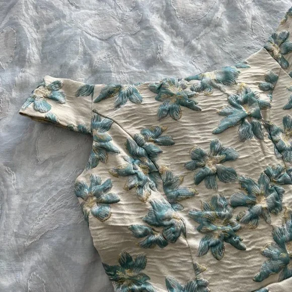 Beautiful Chelsea Dress - Picture 6 of 7